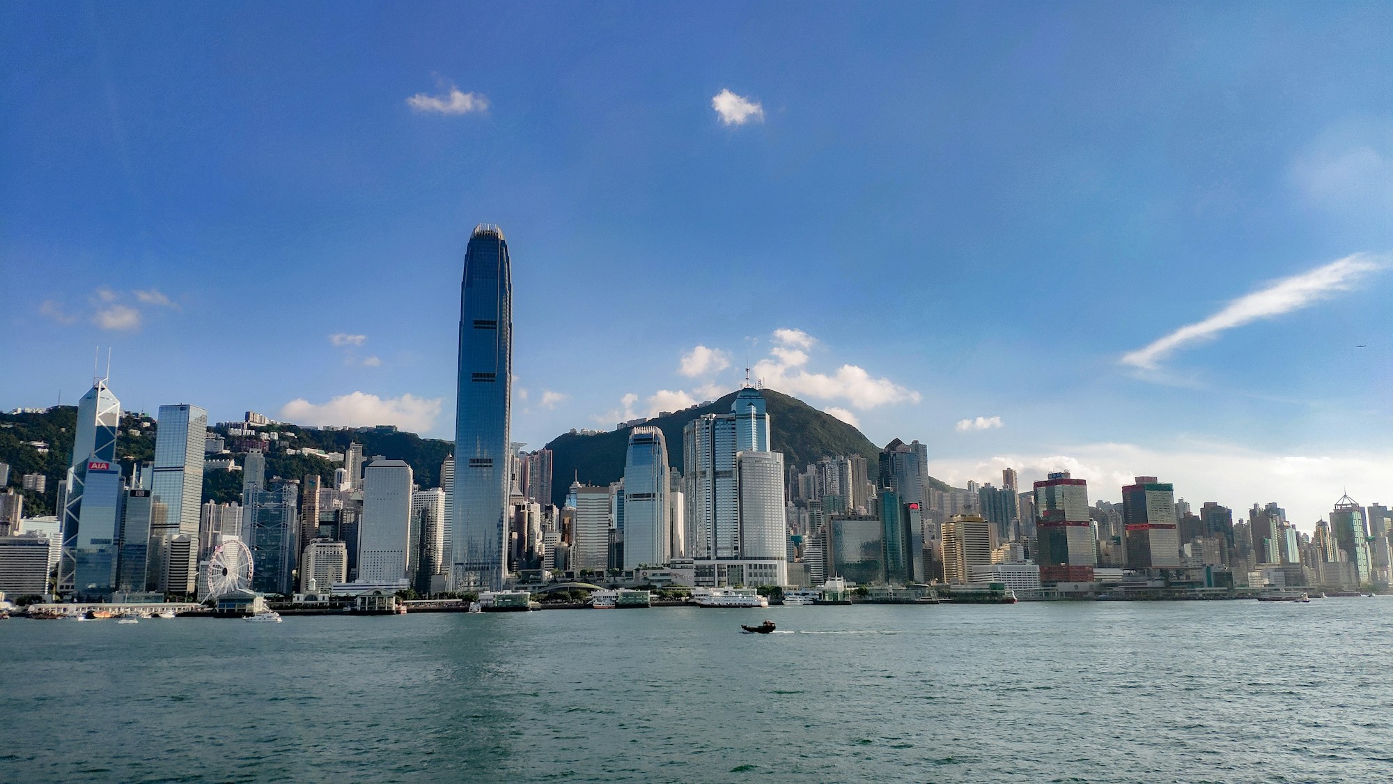 維多利亞港同中環沿岸建築